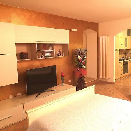 Casa Mica Hotel Abbadia San Salvator Bagian luar foto