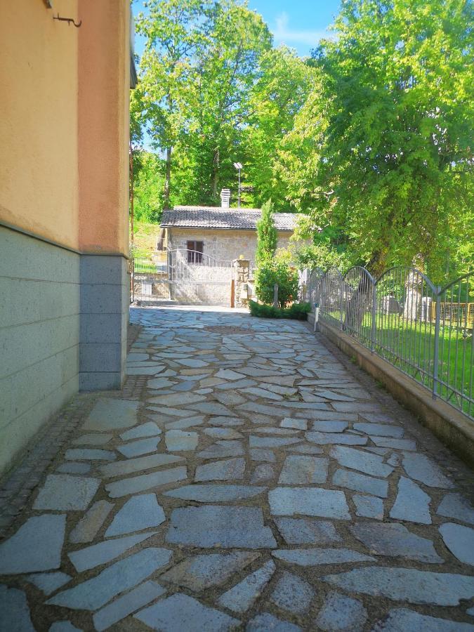 Casa Mica Hotel Abbadia San Salvator Bagian luar foto
